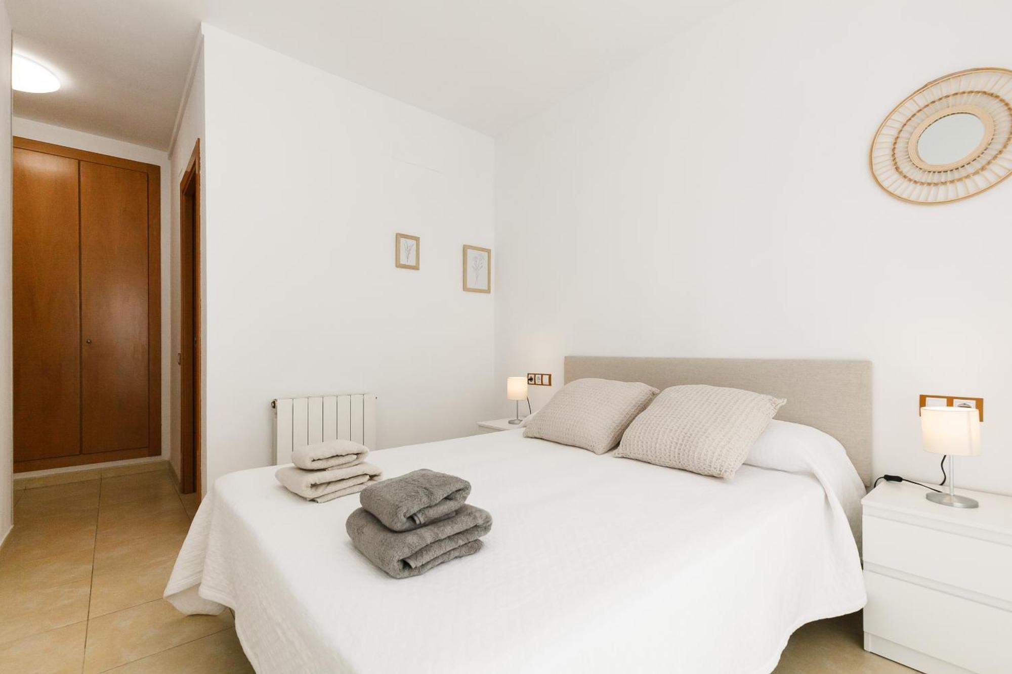Uhc Els Pins Apartments Salou Buitenkant foto