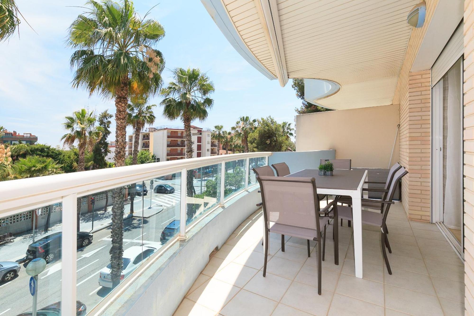 Uhc Els Pins Apartments Salou Buitenkant foto